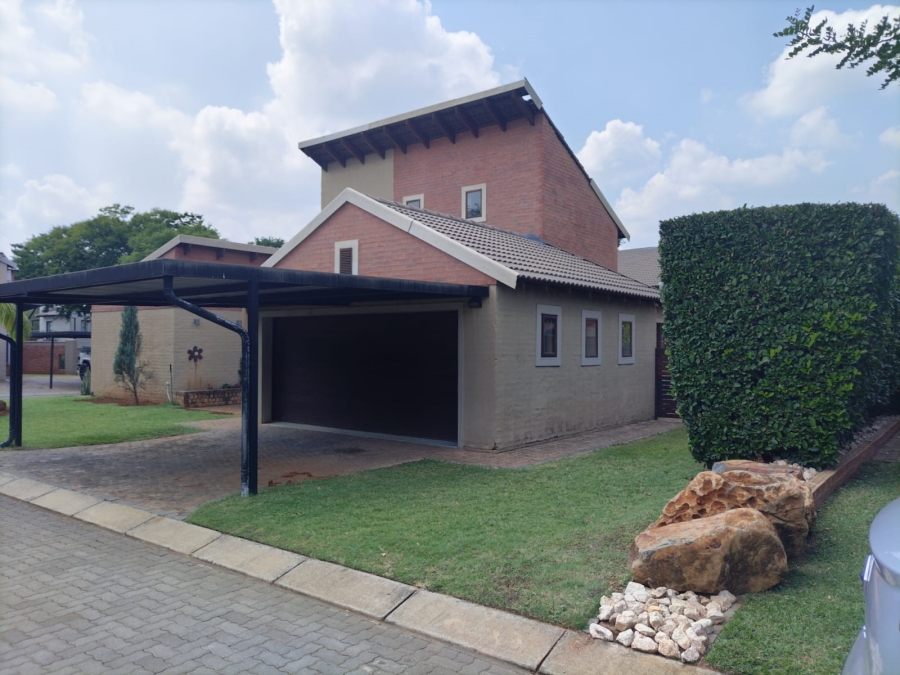 3 Bedroom Property for Sale in Waterval East North West